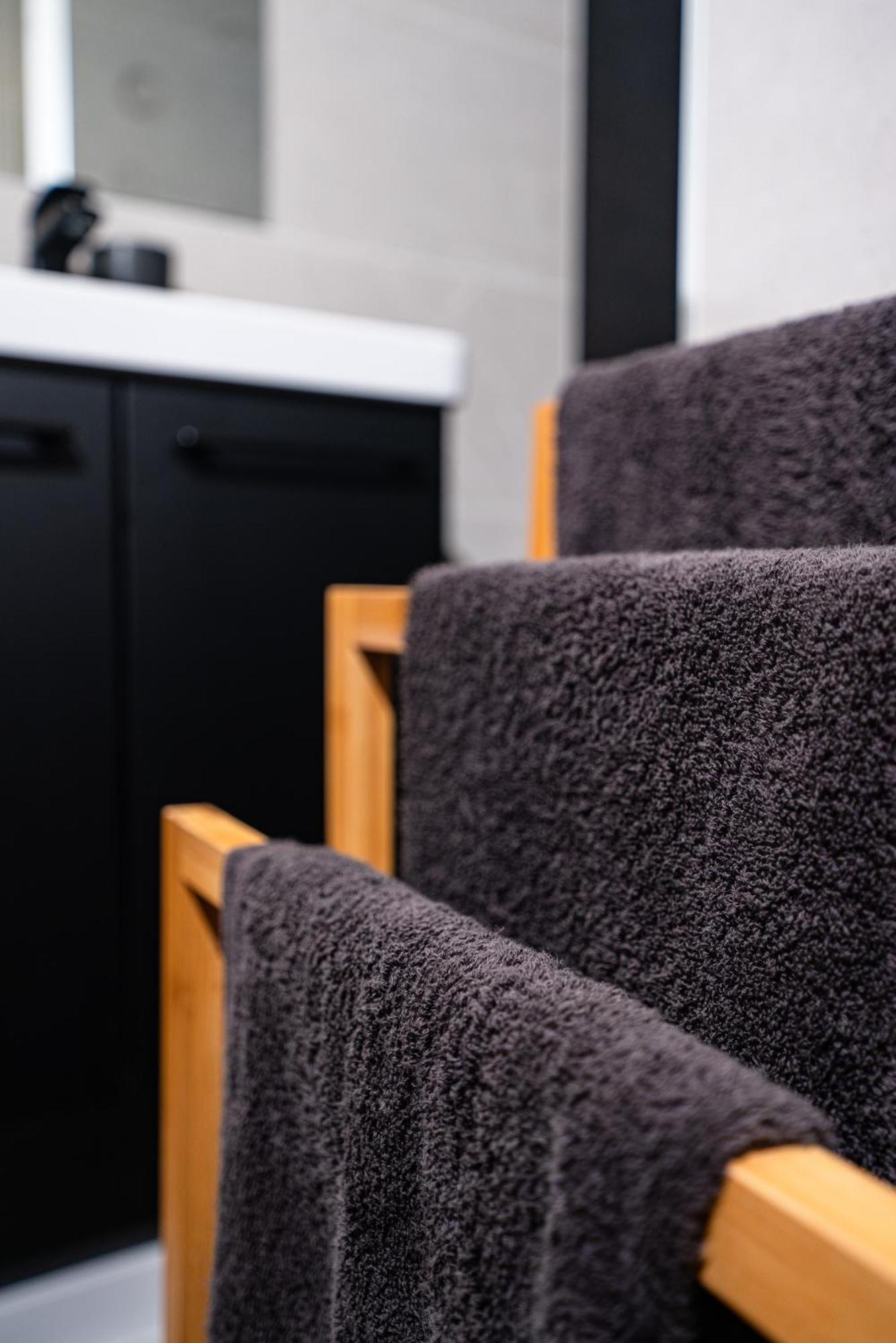 Moderne T2 Centre Sauna Wifi Home Office Netflix Strasbourg Bagian luar foto