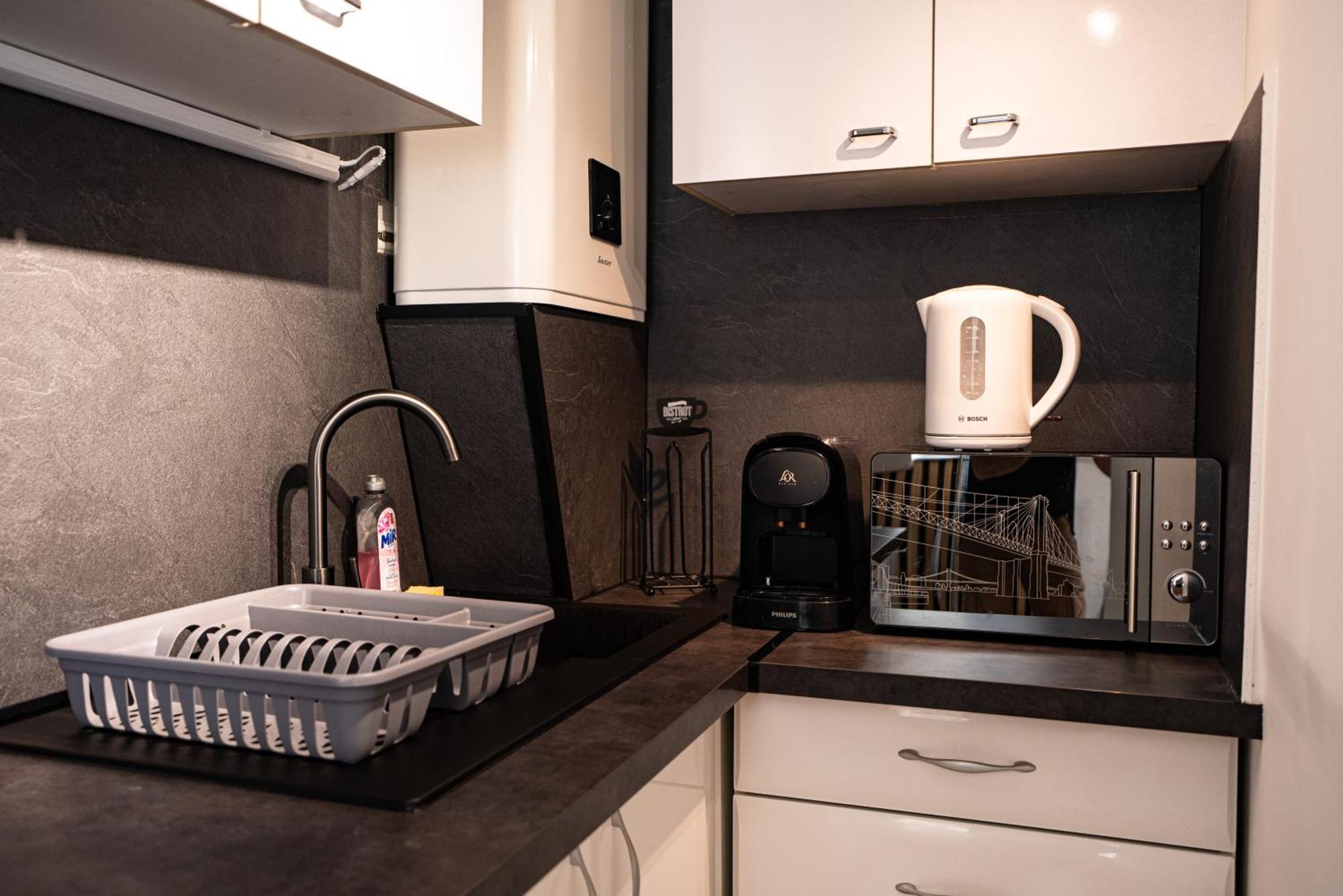 Moderne T2 Centre Sauna Wifi Home Office Netflix Strasbourg Bagian luar foto