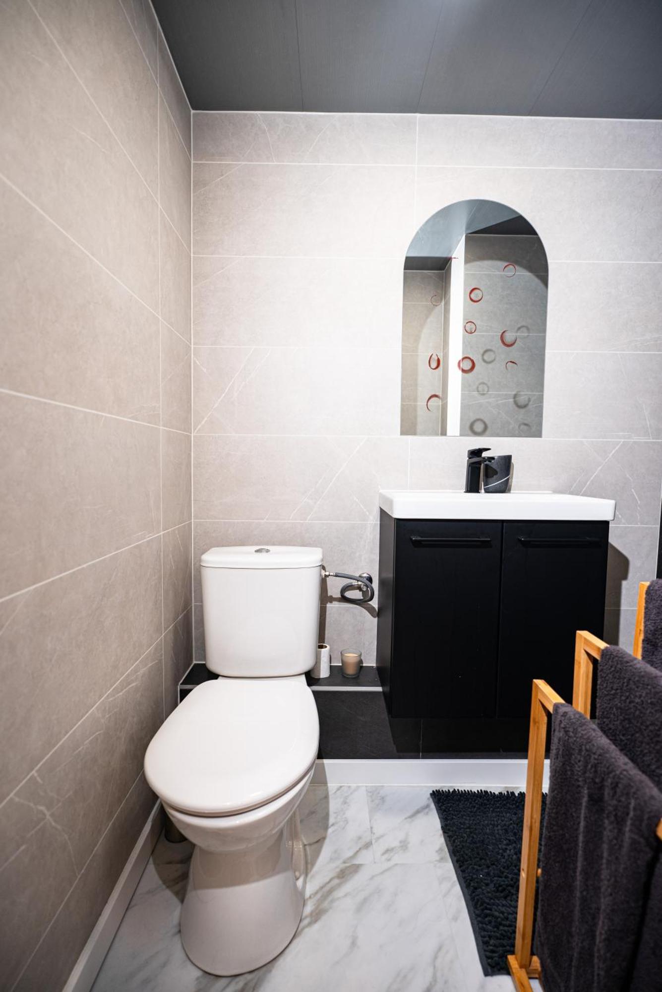 Moderne T2 Centre Sauna Wifi Home Office Netflix Strasbourg Bagian luar foto